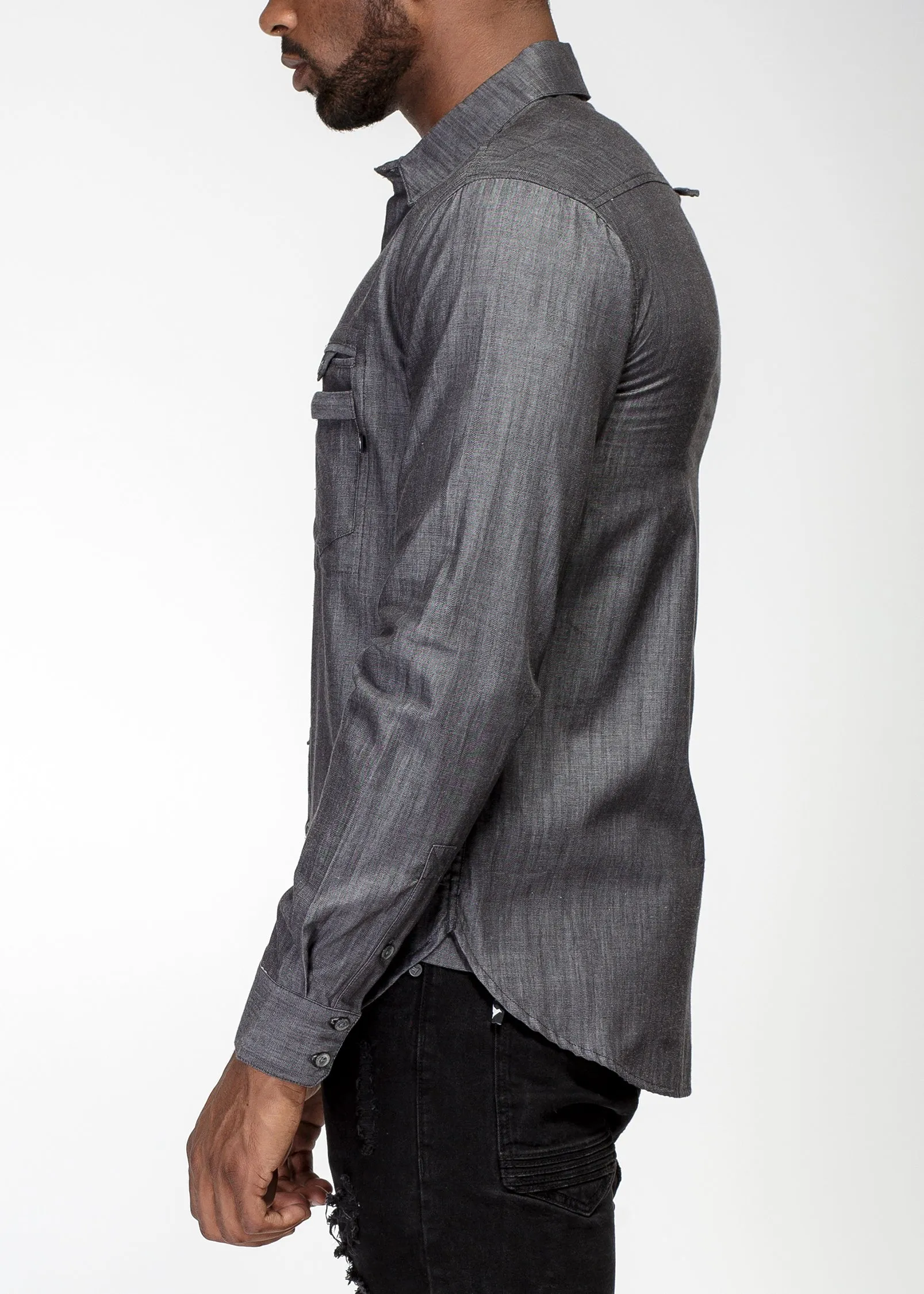 Konus Men's Essential Chambray Button Down Shirt in Charcoal