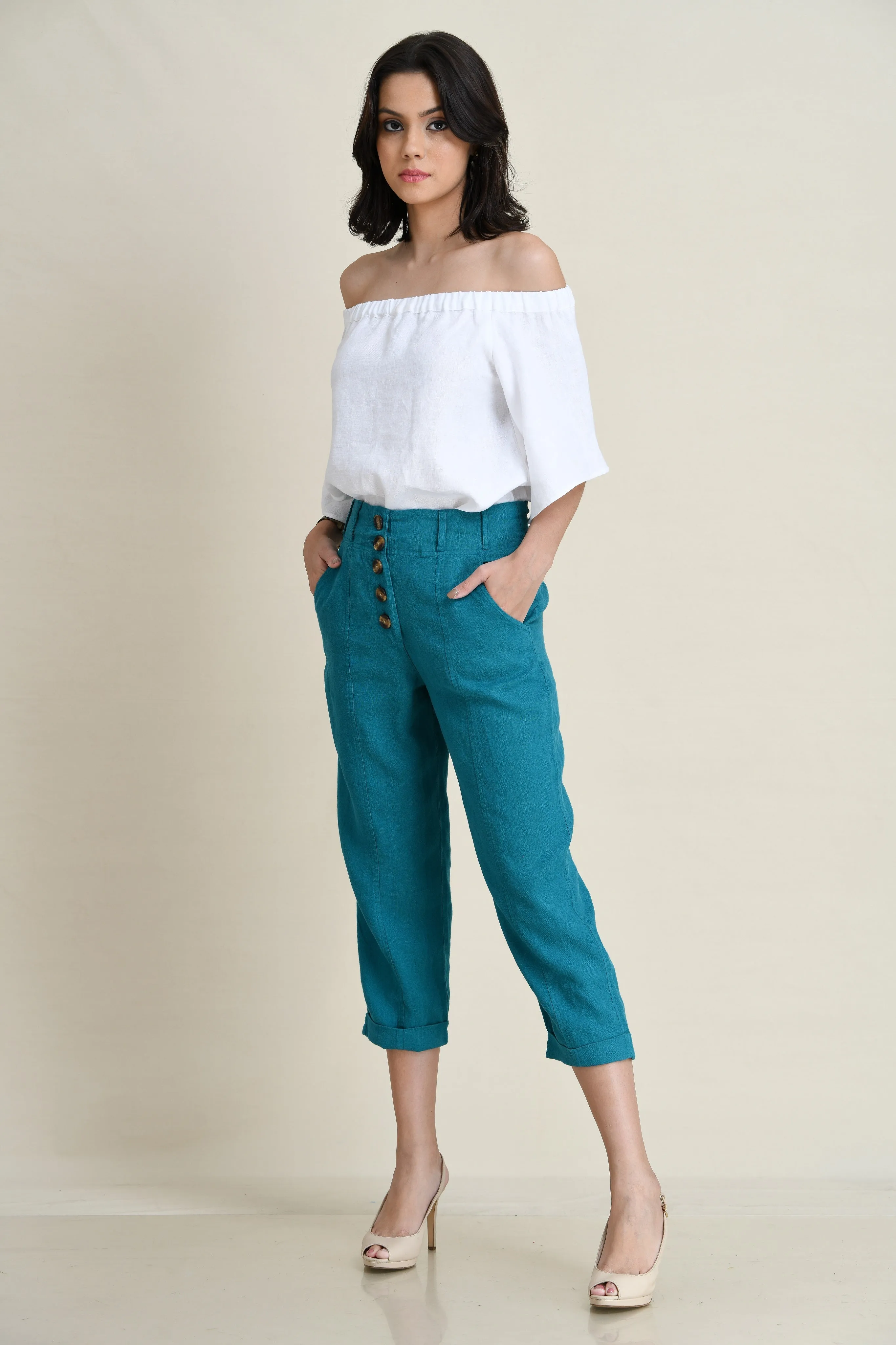 LINEN BUTTONED-UP CAPRI PANTS-MID-RISE