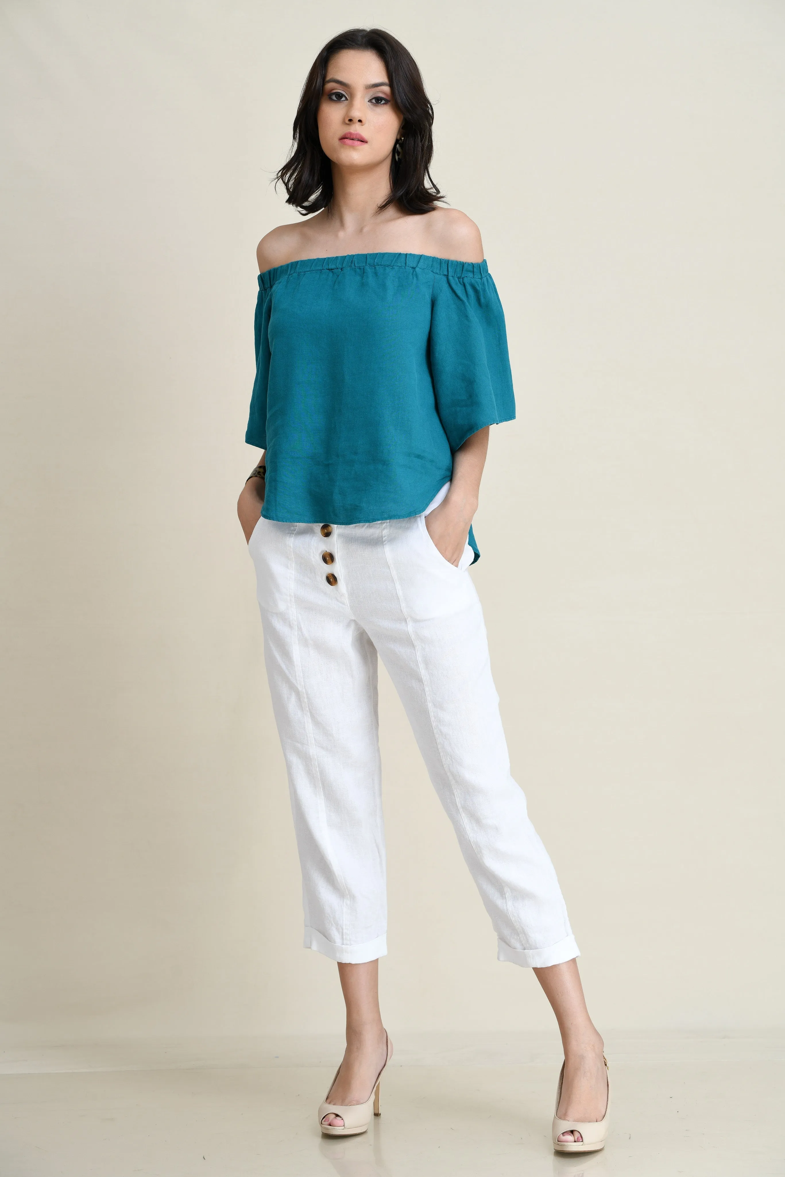 LINEN BUTTONED-UP CAPRI PANTS-MID-RISE