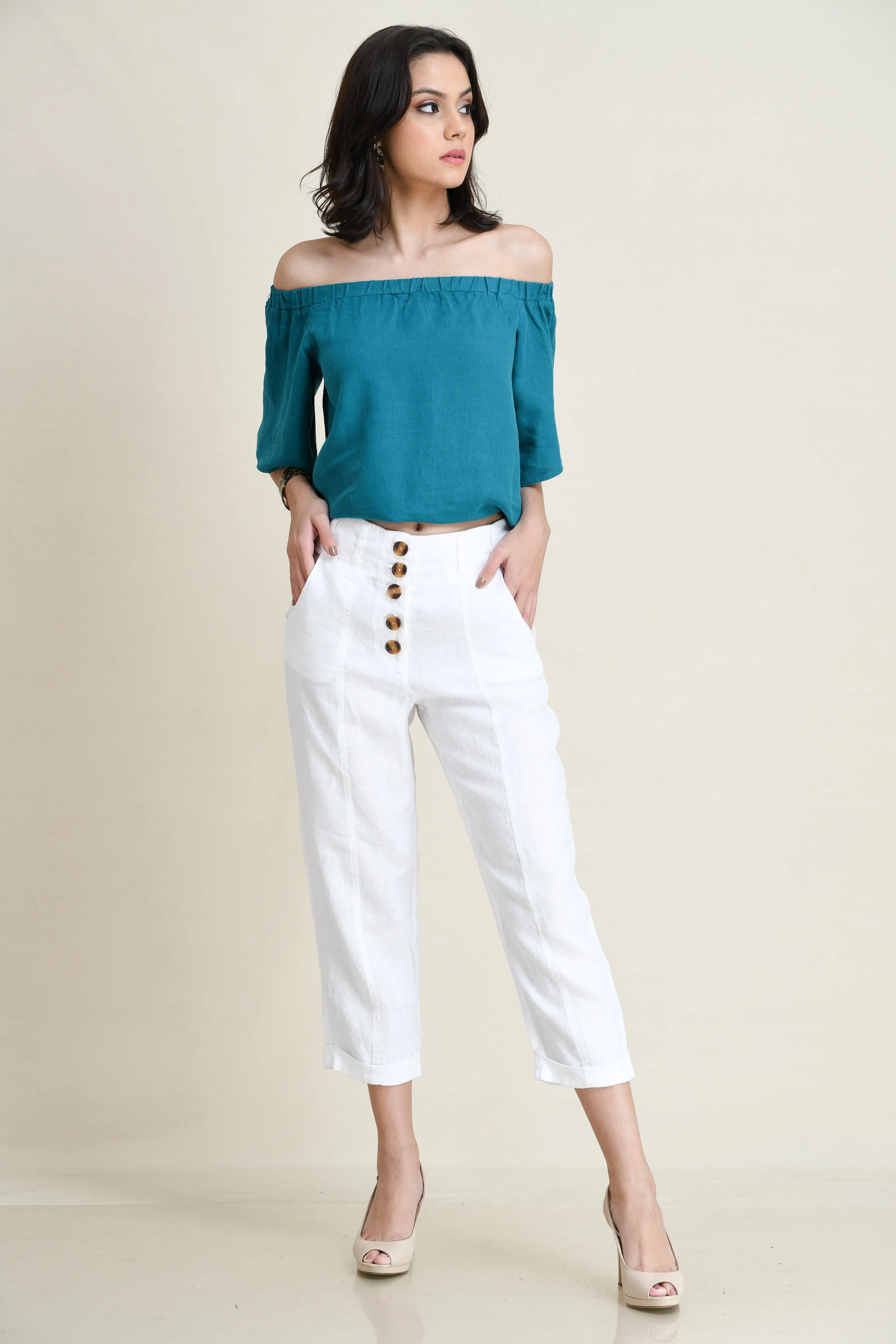 LINEN BUTTONED-UP CAPRI PANTS-MID-RISE