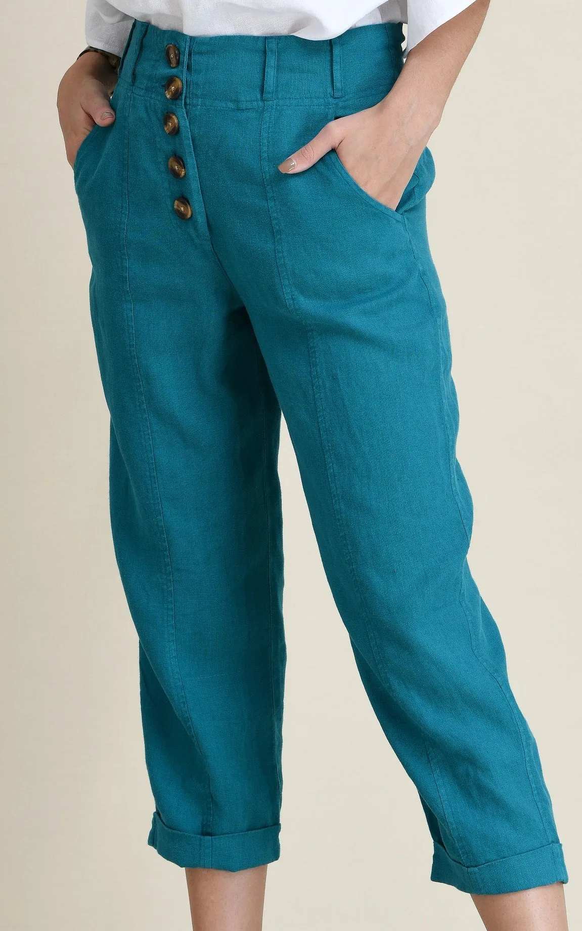 LINEN BUTTONED-UP CAPRI PANTS-MID-RISE