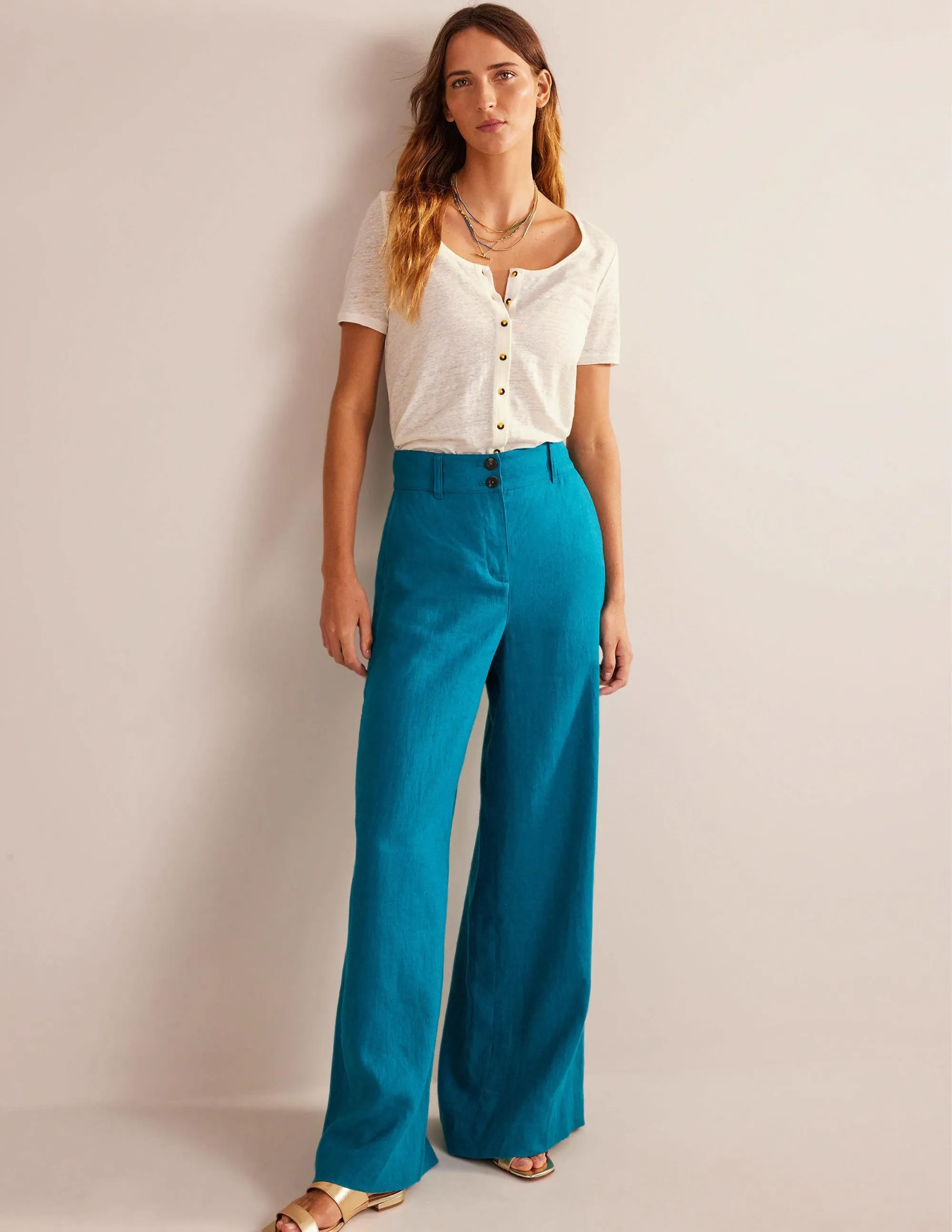 Scoop Neck Linen T-shirt-Ivory