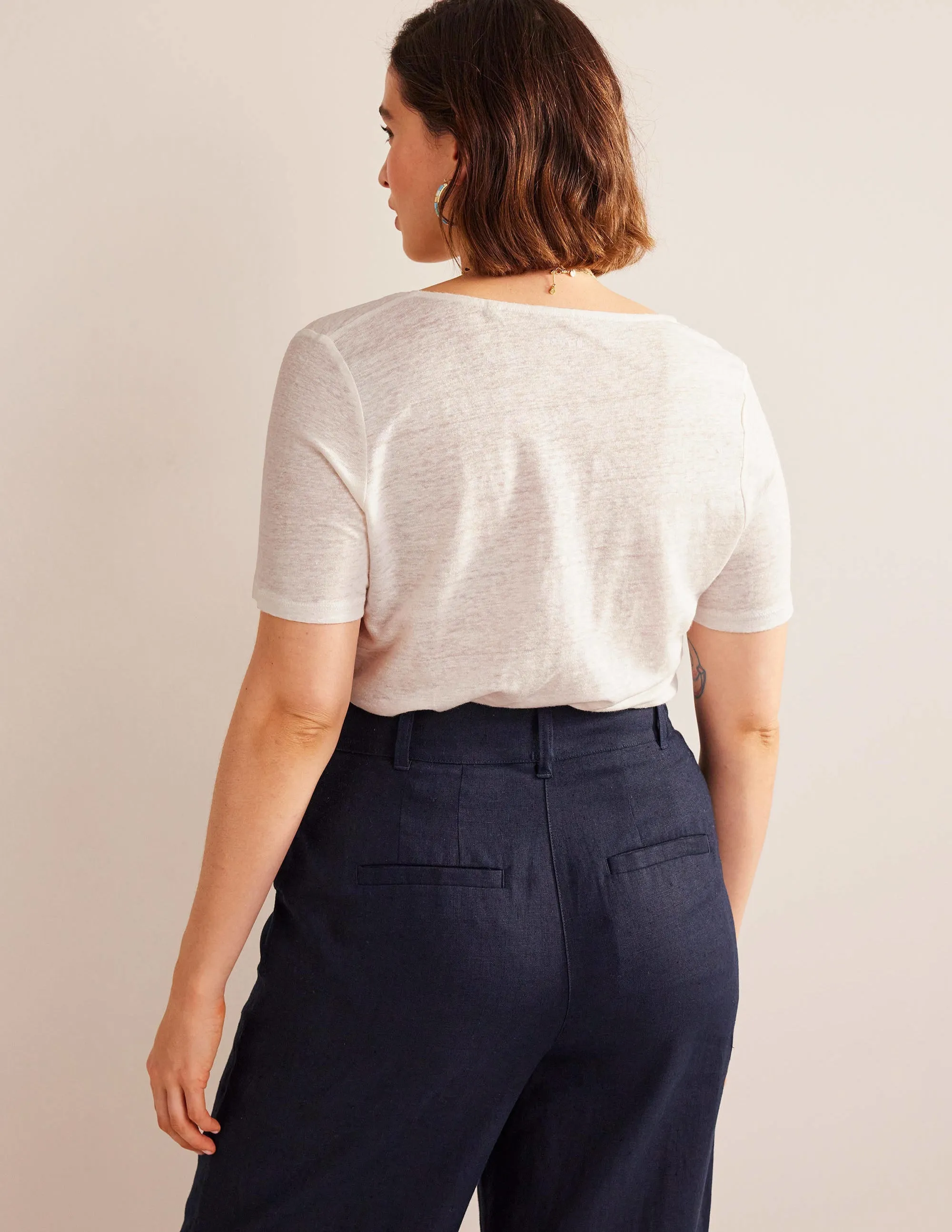 Scoop Neck Linen T-shirt-Ivory